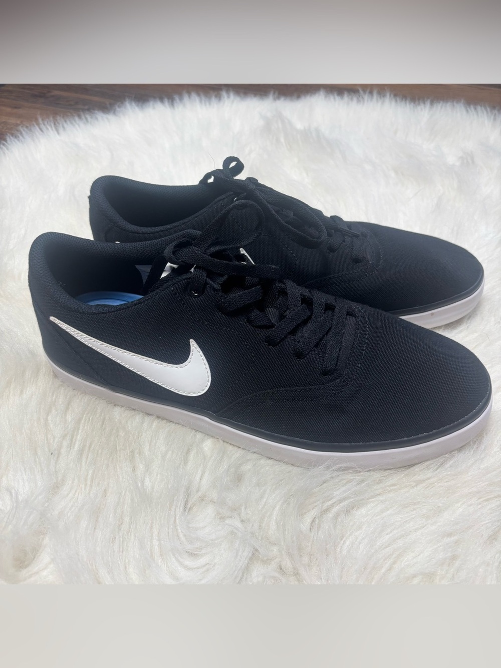 Nike SB Solarsoft Black Sneakers with White Swoosh size Men’s 11.5